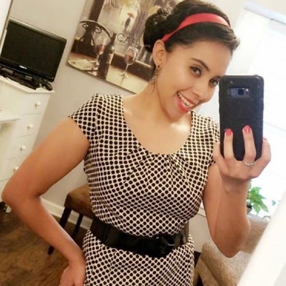 Meet your Posher, Raquel - Picture 2 of 3